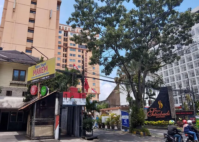 Nice And Strategic 2Br At Grand Setiabudi Apartment By Travelio