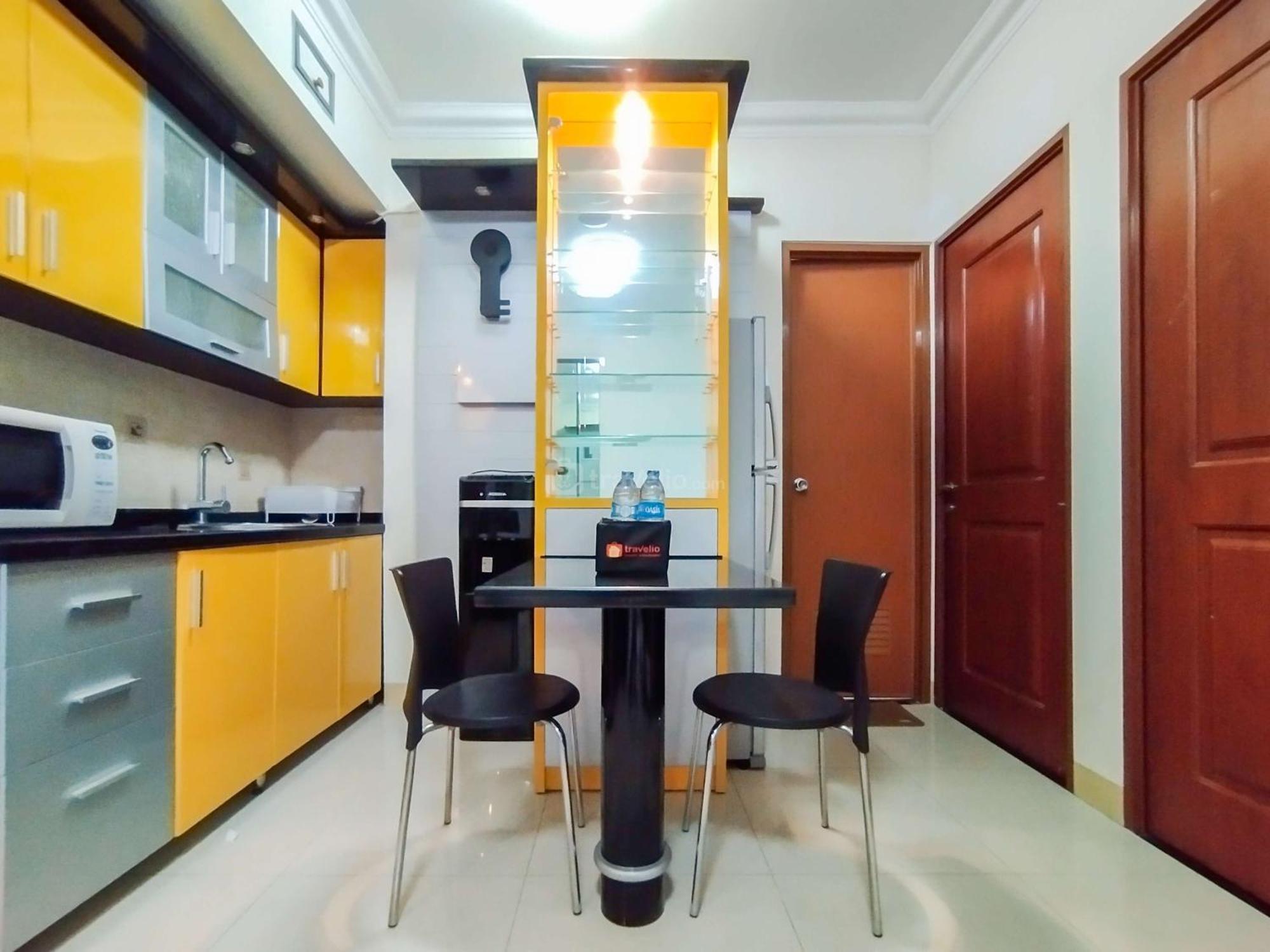 And Strategic 2br At Grand Setiabudi By Travelio Apartemen