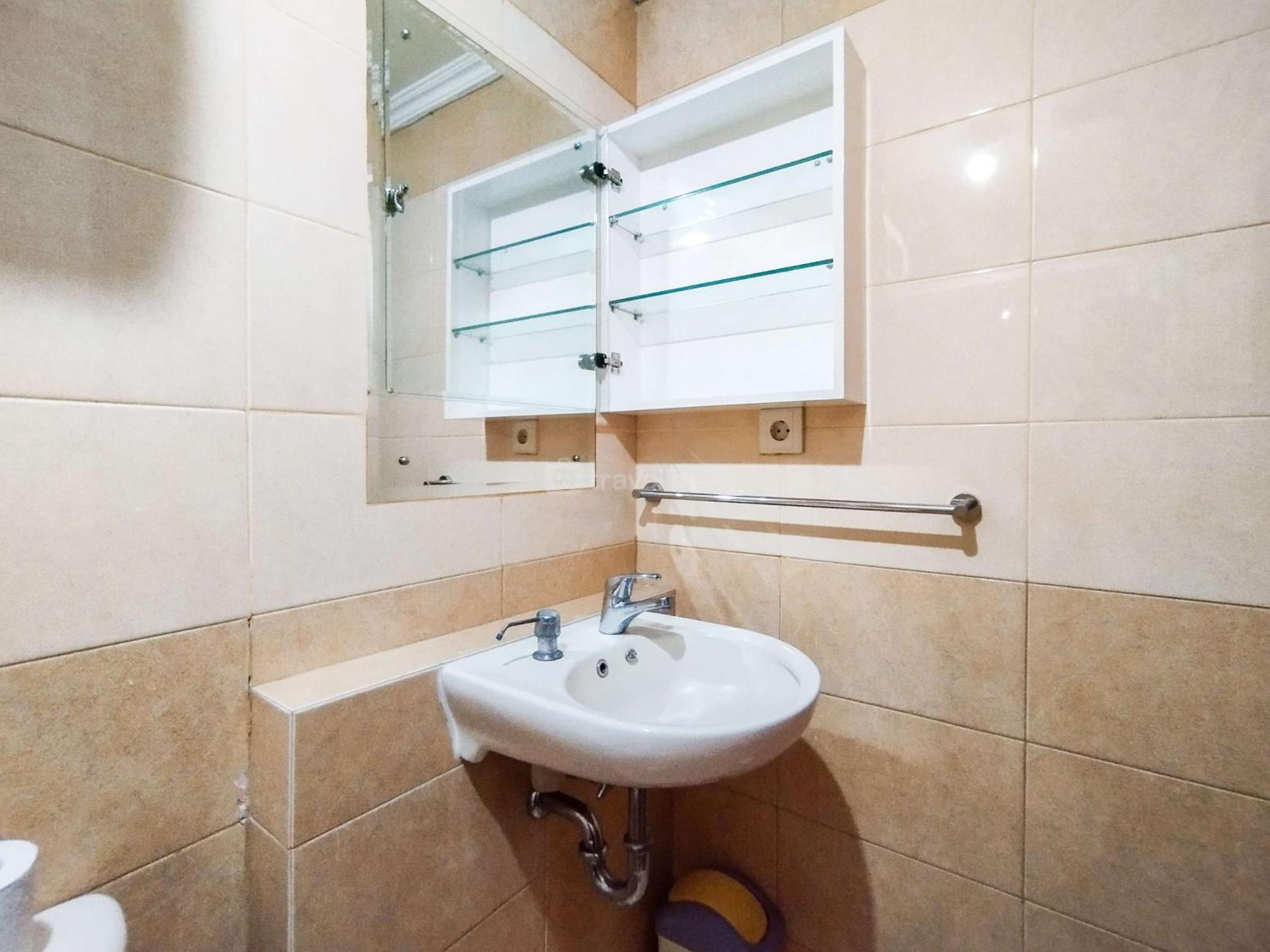 And Strategic 2br At Grand Setiabudi By Travelio Apartemen
