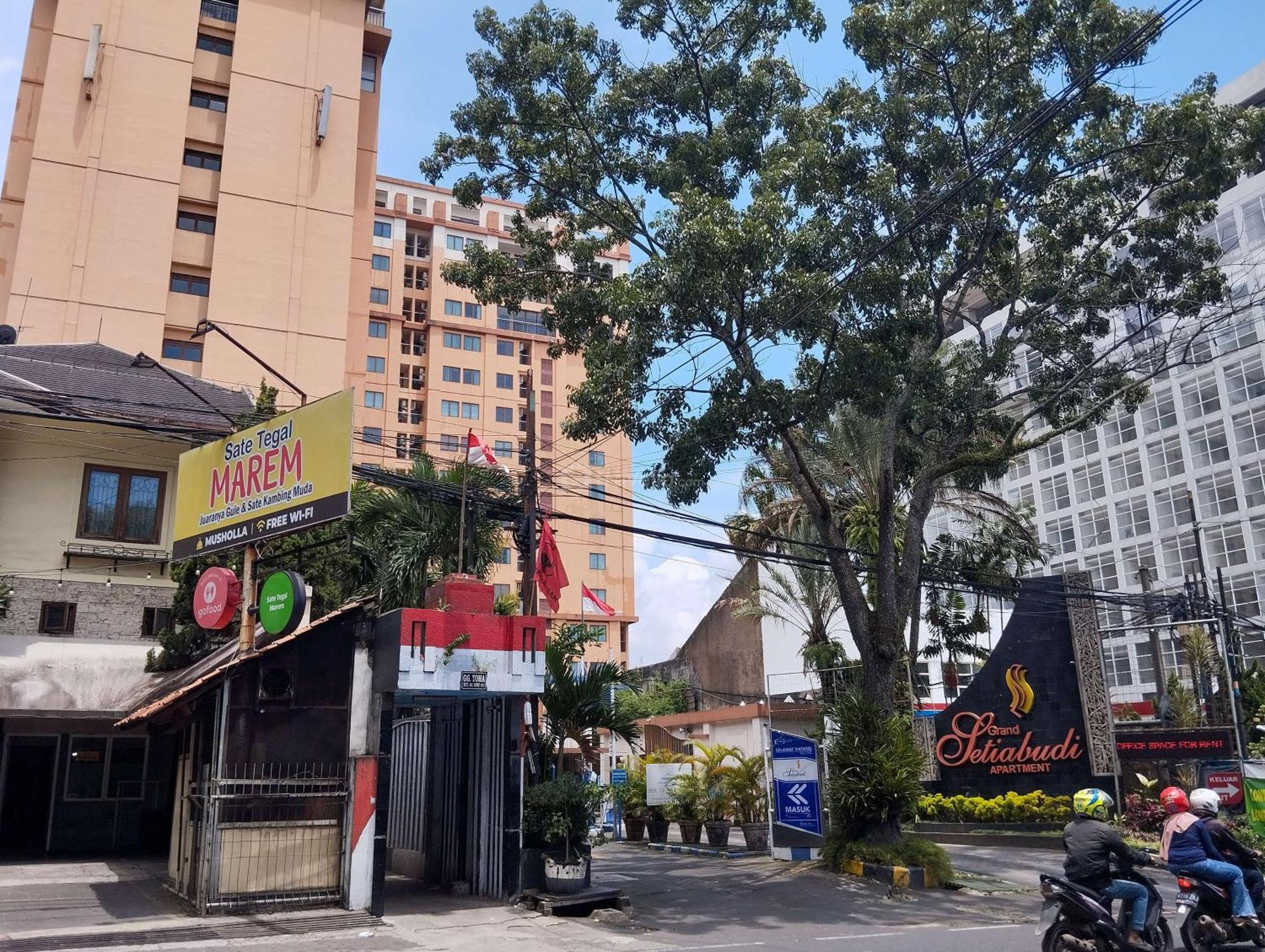 Apartemen And Strategic 2br At Grand Setiabudi By Travelio *